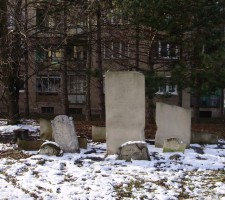 Pamätník židovského cintorína