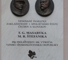 Pamätná tabuľa T.G.Masaryka a Milana Štefánika