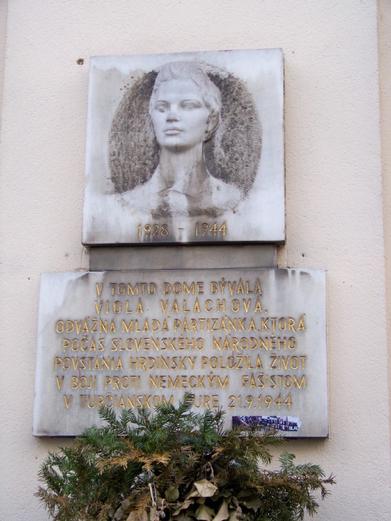 Viola Valachová (1928 – 1944)